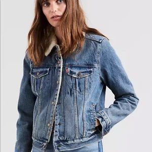 BRAND NEW LEVI’S SHERPA JACKET